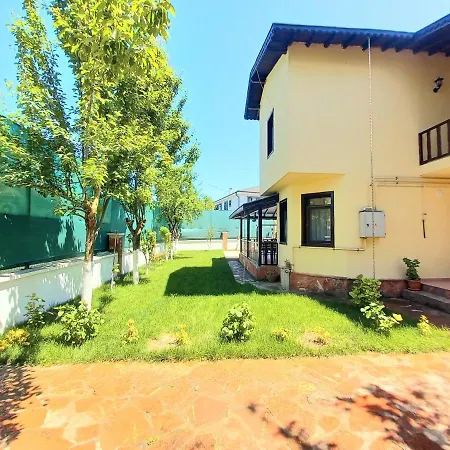 Ayan, Korunakli Ozel Havuz Ve Mustakil Bahceli Merkezi Villa *