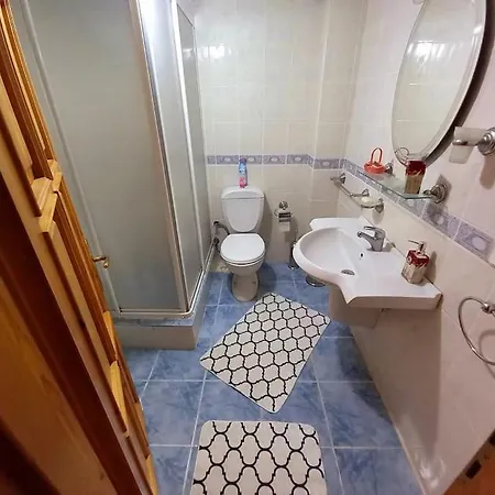 Ayan, Korunakli Ozel Havuz Ve Mustakil Bahceli Merkezi *