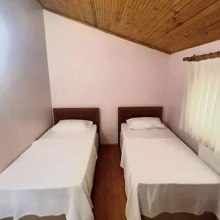 Ayan, Korunakli Ozel Havuz Ve Mustakil Bahceli Merkezi Villa