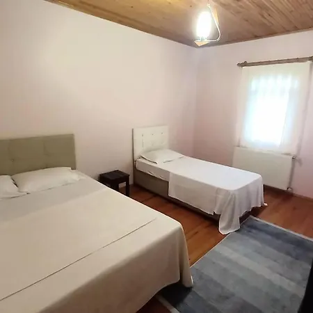 Ayan, Korunakli Ozel Havuz Ve Mustakil Bahceli Merkezi *