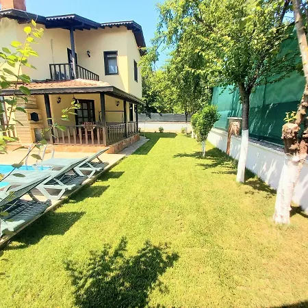 Villa Ayan, Korunakli Ozel Havuz Ve Mustakil Bahceli Merkezi Sapanca